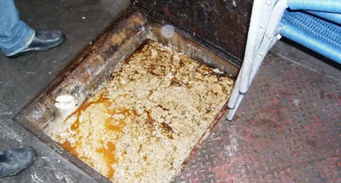 Limpeza de caixa de gordura 3